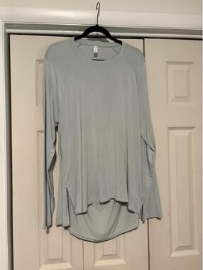 Under Armour Long Sleeve Tunic Seaglass Green Open Back Athletic Top Athleisure